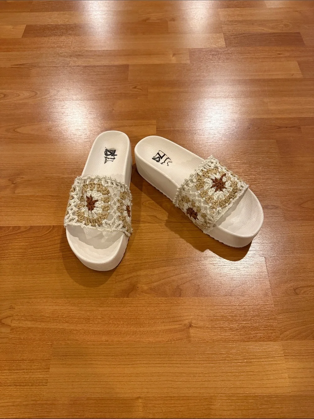 Dirty Laundry Crochet Platform Sandals - Picture 5 of 7